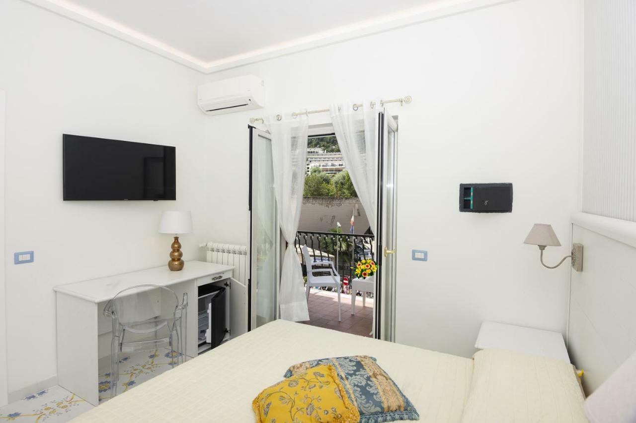 Ambra Sorrento Suites Short Rent Dış mekan fotoğraf